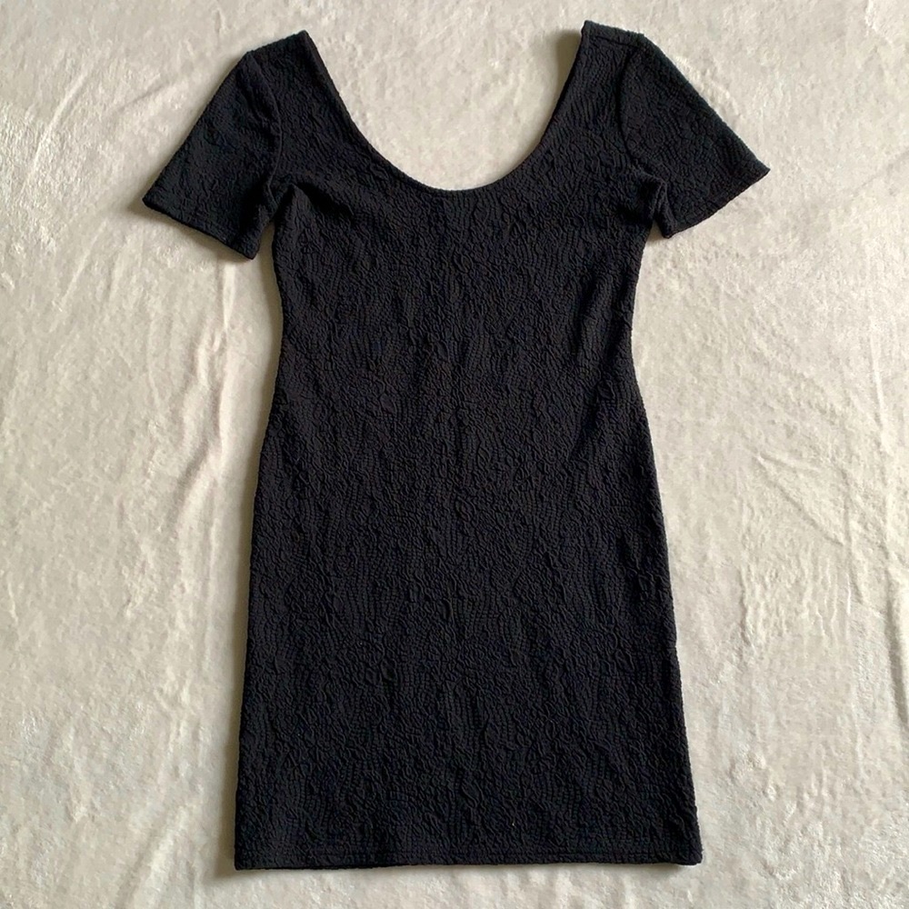 F21 woman’s floral black body on dress  Med